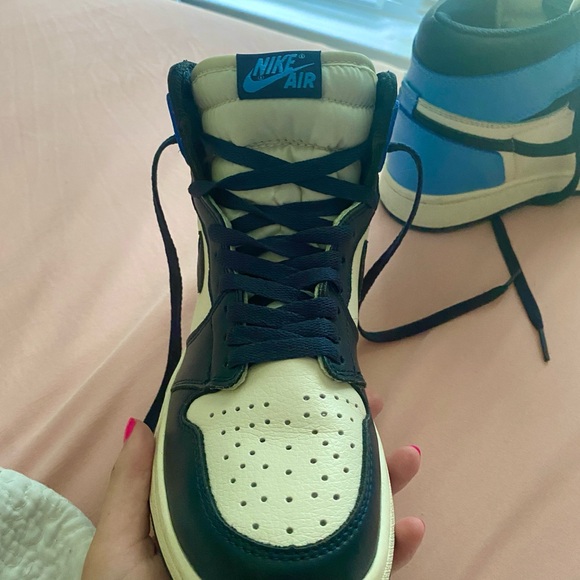 Men’s Air Jordan 1 High Retro OG - Picture 3 of 8